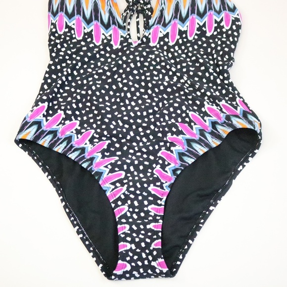 BAR III Multi One piece Swimsuit - Picture 5 of 8